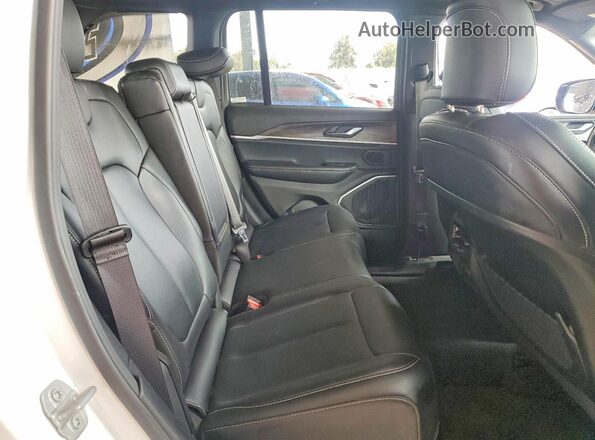 1C4RJYB64S8700838 2025 JEEP GRAND White Widok tylnych siedzeń
