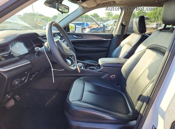 1C4RJYB65PC610831 2023 JEEP GRAND White Front interior view