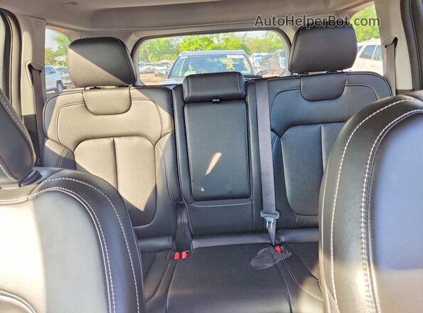 1C4RJYB65PC610831 2023 JEEP GRAND White Rear seats view