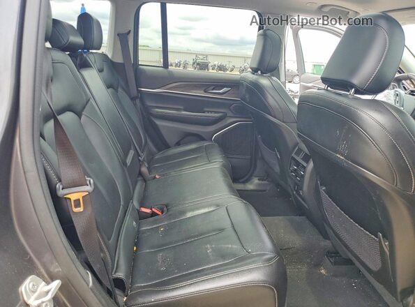1C4RJYB66PC623684 2023 JEEP GRAND Charcoal Widok wnętrza z tyłu