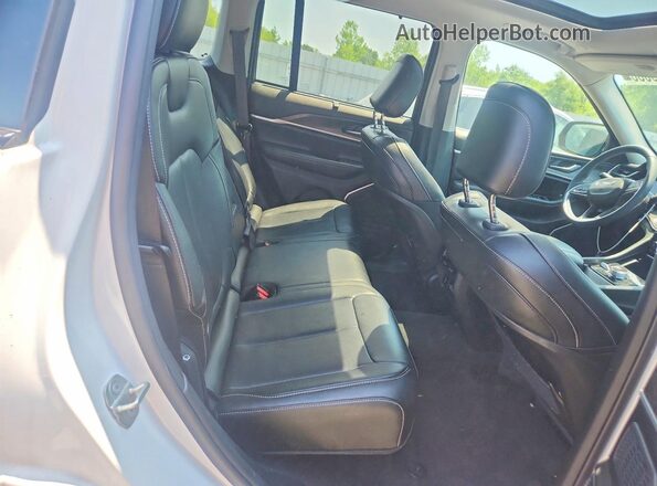 1C4RJYB66PC664817 2023 JEEP GRAND White Vista interior trasera