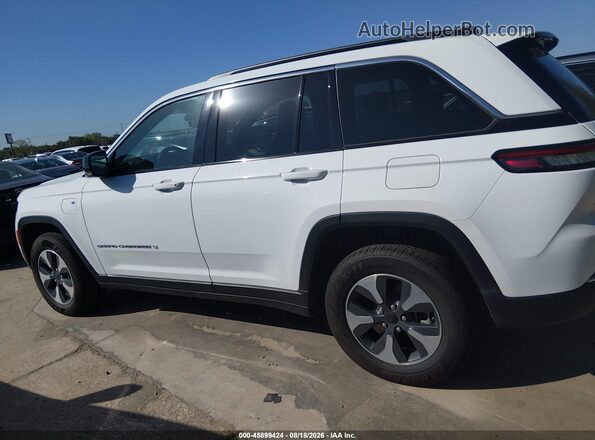 1C4RJYB66R8516995 2024 JEEP GRAND CHEROKEE 4XE White Widok wnętrza 360 stopni