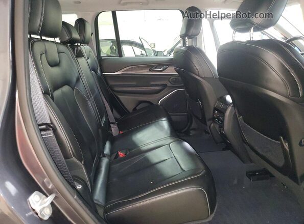 1C4RJYB67PC587522 2023 JEEP GRAND Gray Widok wnętrza z tyłu