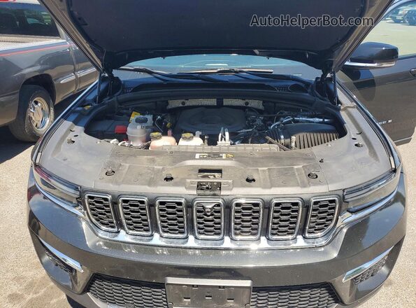 1C4RJYB67PC665667 2023 JEEP GRAND Charcoal Widok komory silnika