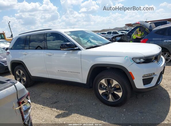 1C4RJYB69RC203310 2024 JEEP GRAND CHEROKEE 4XE White უკანა სალონის ხედი
