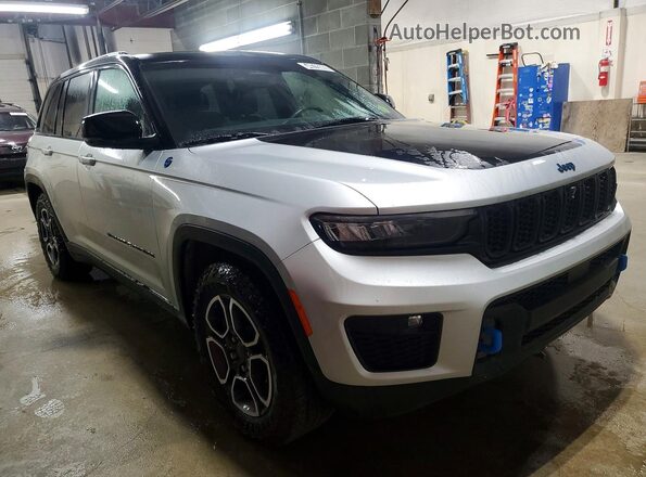 1C4RJYC66N8716008 2022 JEEP GRAND Silver Передня права чверть