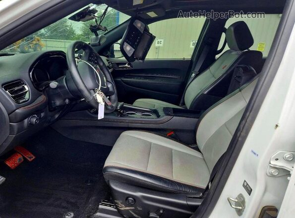 1C4SDJCT4PC559374 2023 DODGE DURANGO White Front interior view
