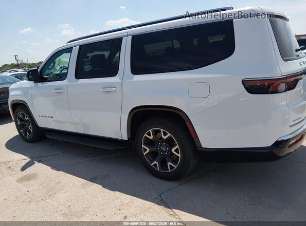 1C4SJSDP0PS540679 2023 JEEP WAGONEER L Белый Панорамный вид салона 360°