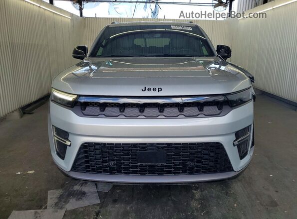 1C4SJVBP9TS159444 2026 JEEP GRAND Silver Vista del salpicadero