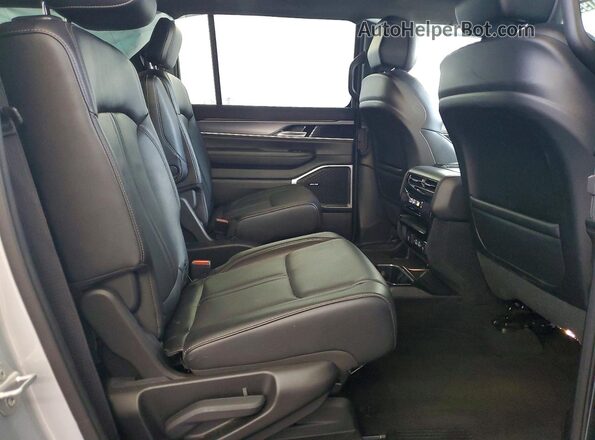 1C4SJVBP9TS159444 2026 JEEP GRAND Silver 