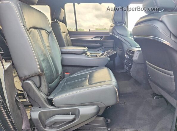 1C4SJVFJ3PS541268 2023 JEEP GRAND Black Вид задньої частини салону