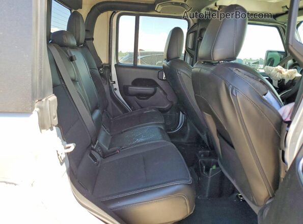 1C6HJTAGXPL518663 2023 JEEP GLADIATOR Silver Widok tylnych siedzeń