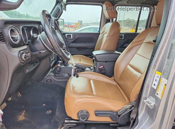 1C6HJTFG8LL135095 2020 JEEP GLADIATOR Charcoal Widok wnętrza z przodu