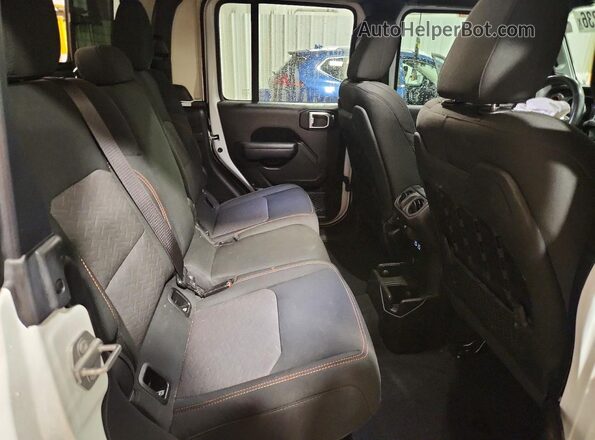 1C6JJTEG7ML591092 2021 JEEP GLADIATOR White უკანა სავარძლების ხედი