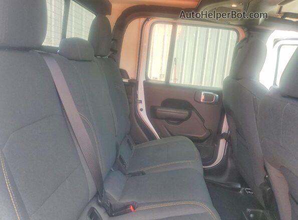 1C6PJTAG5SL503198 2025 JEEP GLADIATOR White Rear seats view