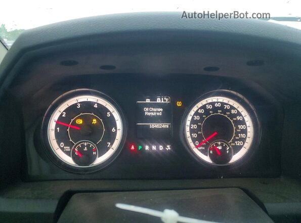 1C6RR6FG0JS324552 2018 RAM 1500 Белый Вид щитка приборов