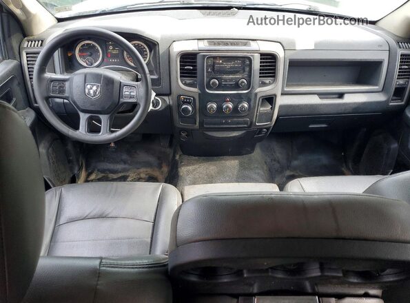 1C6RR6FG0KS603744 2019 RAM 1500 Белый Вид панели приборов