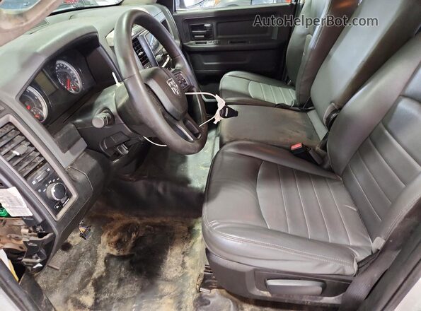 1C6RR6FG0KS603744 2019 RAM 1500 Белый Вид салона спереди