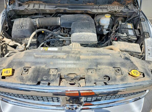 1C6RR6FG1KS628541 2019 RAM 1500 Silver Vista interior trasera