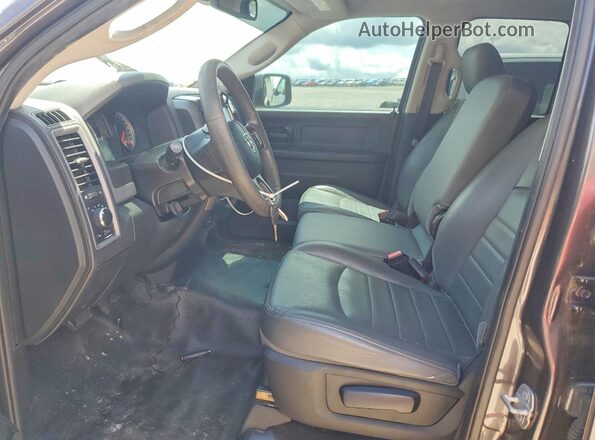 1C6RR6FG3JS296651 2018 RAM 1500 Gray Widok wnętrza z przodu
