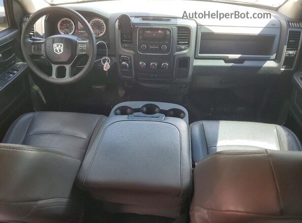 1C6RR6FG3JS296651 2018 RAM 1500 Gray Widok deski rozdzielczej