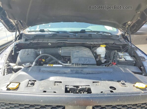 1C6RR6FG3JS296651 2018 RAM 1500 Gray Widok wnętrza z tyłu
