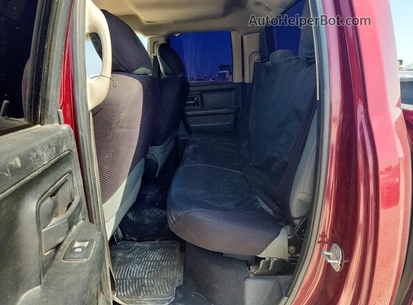 1C6RR6FG3JS299582 2018 RAM 1500 Red Vista de los asientos traseros