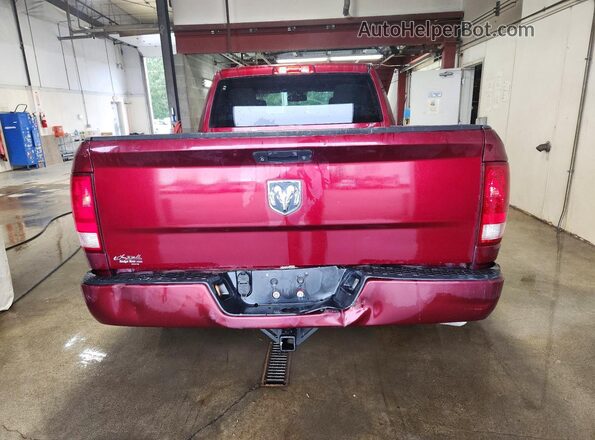 1C6RR6FG7JS139561 2018 RAM 1500 Бордовый Вид сзади