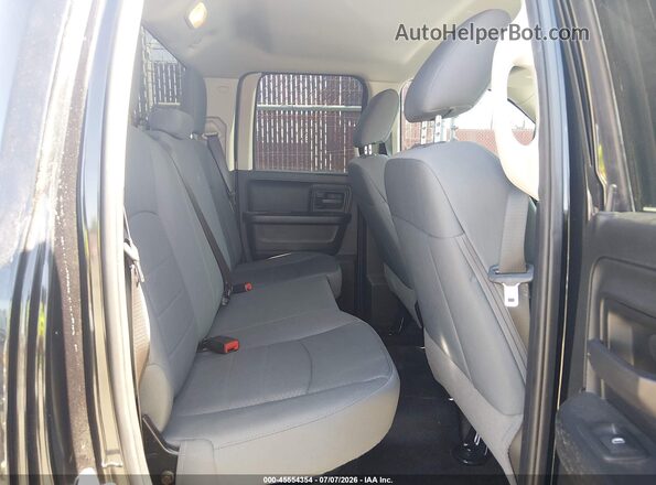 1C6RR6FG9JS324114 2018 RAM 1500 Black VIN კოდის სტიკერის ხედი