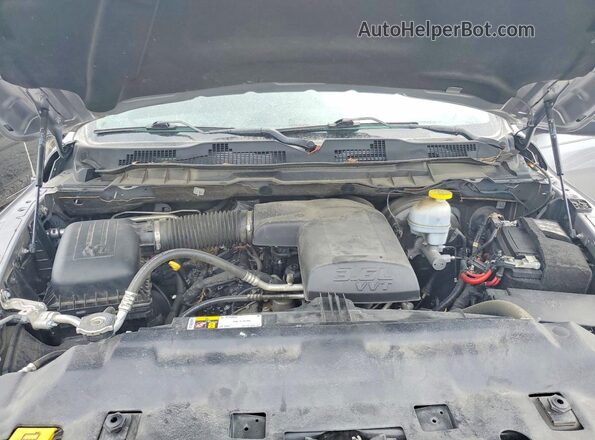 1C6RR6FG9NS170901 2022 RAM 1500 Gray Rear interior view