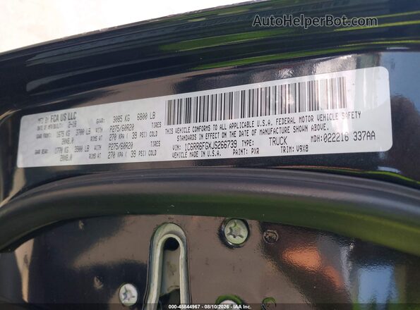 1C6RR6FGXJS266739 2018 RAM 1500 Черный Вид подкапотного пространства