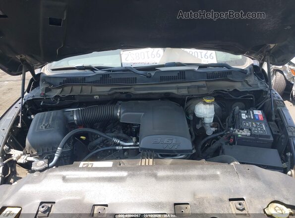 1C6RR6FGXJS266739 2018 RAM 1500 Черный Вид сзади