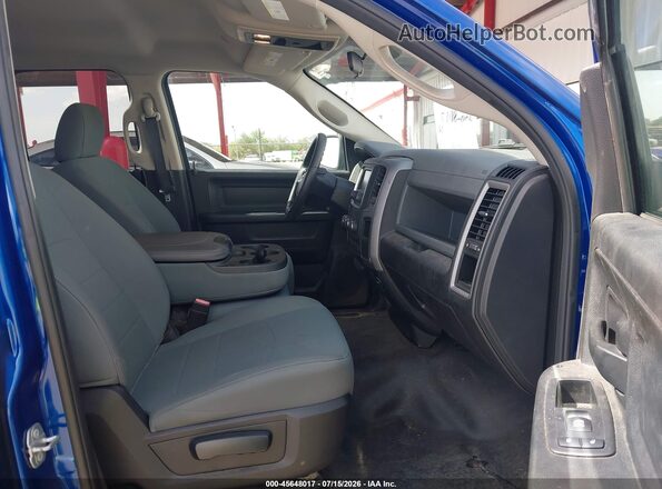 1C6RR6FGXJS290670 2018 RAM 1500 Синий Вид салона спереди