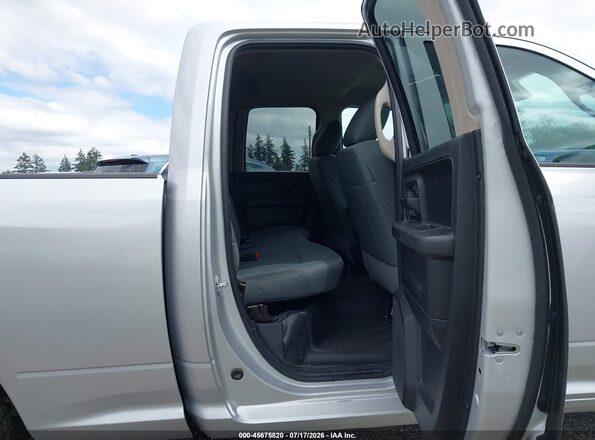 1C6RR6FGXJS322260 2018 RAM 1500 Silver Vista de la etiqueta del VIN