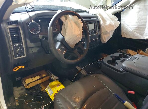 1C6RR6FGXLS138245 2020 RAM 1500 White Dashboard view