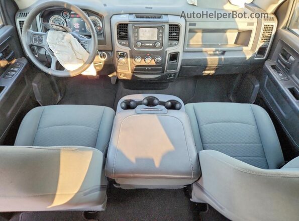 1C6RR6FT0GS119271 2016 RAM 1500 Black Dashboard view