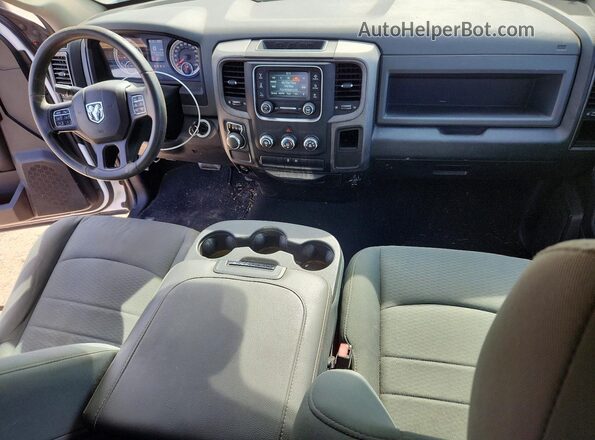 1C6RR6FT3GS136694 2016 RAM 1500 White Widok deski rozdzielczej