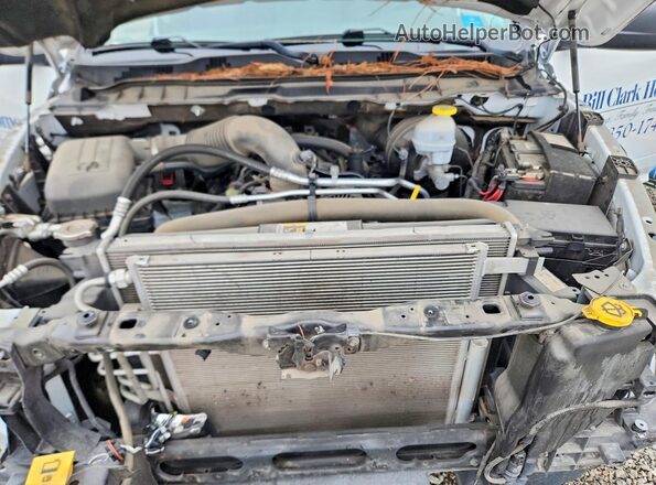 1C6RR6FT4MS572305 2021 RAM 1500 White Սալոնի հետևի տեսք