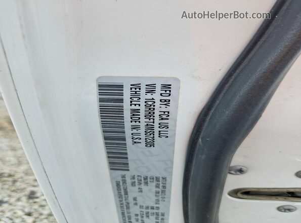 1C6RR6FT4MS572305 2021 RAM 1500 White VIN կոդի պիտակի տեսք