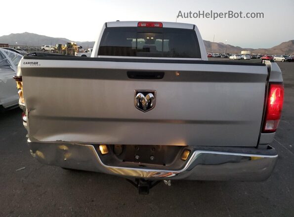 1C6RR6GG0JS105329 2018 RAM 1500 Silver Rear view
