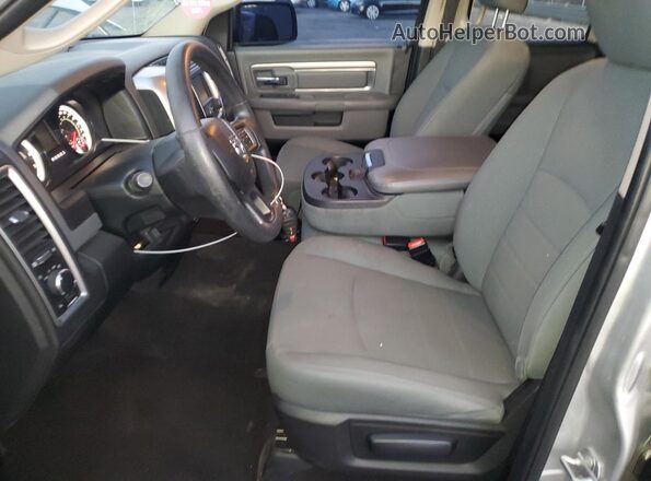 1C6RR6GG0JS105329 2018 RAM 1500 Silver Front interior view