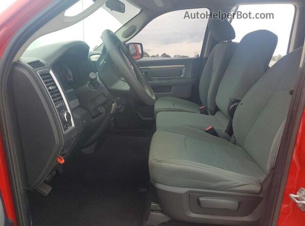 1C6RR6GG3HS676131 2017 RAM 1500 Красный Вид салона спереди
