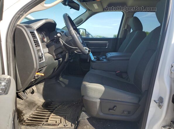 1C6RR6GT0GS256872 2016 RAM 1500 White Front interior view
