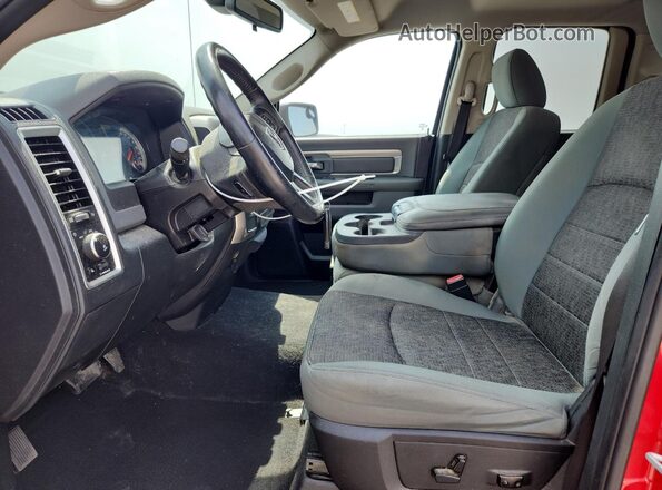 1C6RR6GT2GS274211 2016 RAM 1500 Red Вид салону спереду
