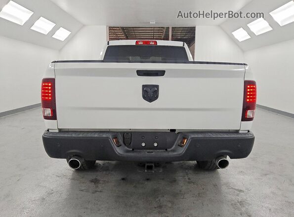 1C6RR6GT3MS578174 2021 RAM 1500 White უკანა ხედი