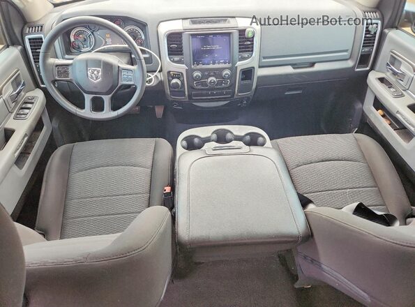 1C6RR6GT7LS154642 2020 RAM 1500 Серый Вид панели приборов