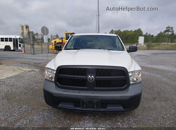 1C6RR6KG2JS322307 2018 RAM 1500 White Vista interior trasera