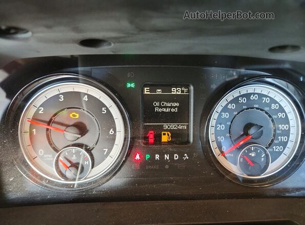 1C6RR6KG2MS549338 2021 RAM 1500 Black ხელსაწყოთა პანელის ხედი