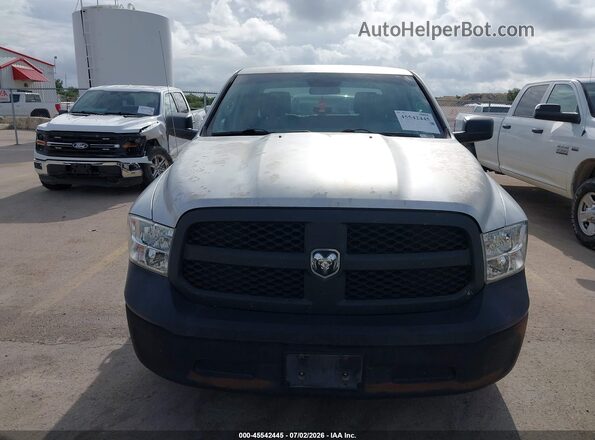 1C6RR6KG3JS317181 2018 RAM 1500 Серебряный Вид спереди