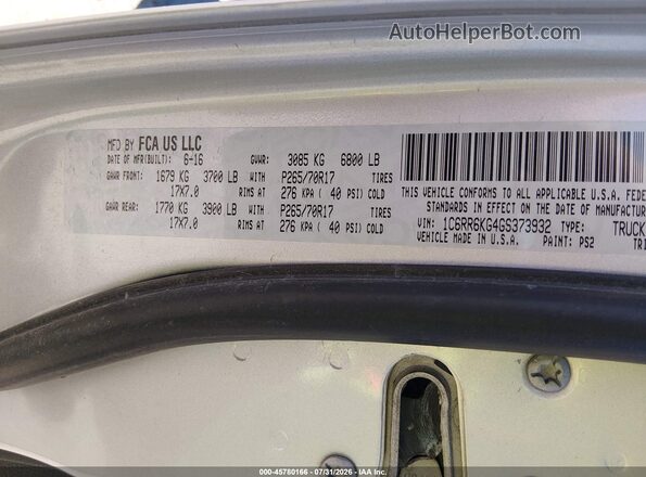 1C6RR6KG4GS373932 2016 RAM 1500 Серебряный Вид подкапотного пространства